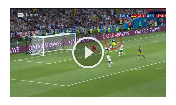 Toivonen przelobował Neuera! 0-1 [VIDEO]